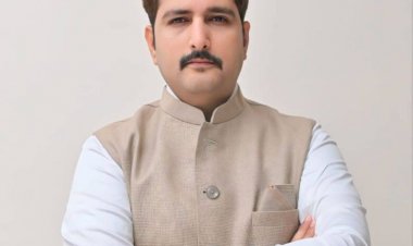 कांग्रेस ने गरीबों की छत छीनकर अपनी जेबें भरने का काम किया : चिमनानी