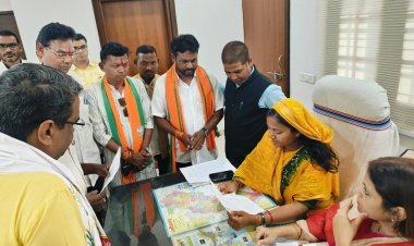 सहयोग केन्द्र में मंत्री लक्ष्मी रजवाड़े ने किया कार्यकर्ताओं के आवेदनों का निराकरण