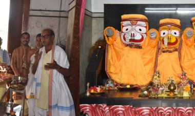 राज्यपाल  रमेन डेका ने किए महाप्रभु श्री जगन्नाथ भगवान के दर्शन