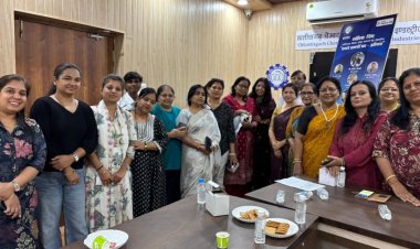 छत्तीसगढ़ चेम्बर ऑफ कॉमर्स एंड इंडस्ट्रीज महिला चेंबर पदाधिकारियों एवं महिला पत्रकारों के बीच प्री-बजट सत्र ”संवाद”