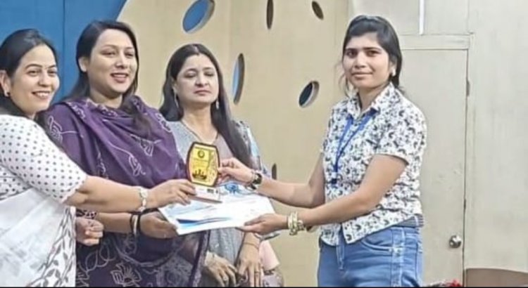 सशक्त नारियों का हुआ सम्मान स्ट्रॉन्ग वुमन पावर क्लब के एक वर्ष पूर्ण होने पर किया नारी सम्मान समारोह