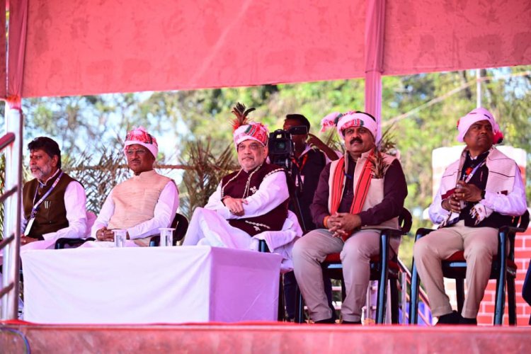 स्कूली बच्चों की प्रस्तुति से प्रभावित हुए केंद्रीय गृह मंत्री श्री शाह , ताली बजाकर बढ़ाया उत्साह