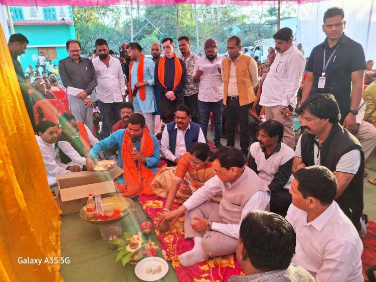 दर्री जोन में बनेंगे 28 आंगनबाड़ी भवन, वहीं बस स्टाप व सामुदायिक भवन जनसेवा में हुये समर्पित, जोन को मिली 03 करोड रू. के विकास कार्यो की सौगात