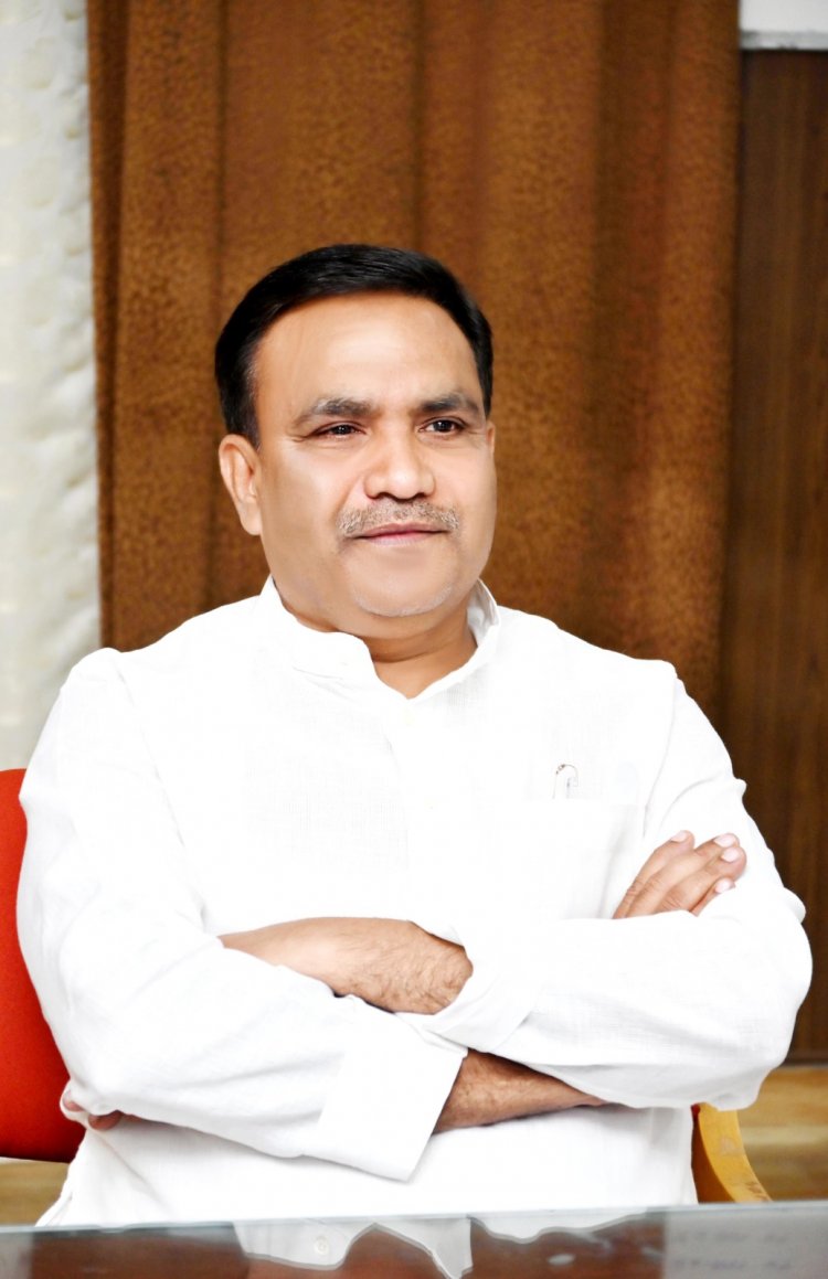 पवित्र माह रमज़ान में शासकीय मुस्लिम कर्मचारियों को 01 घंटा पूर्व कार्यालय छोड़ने की अनुमति सरकार का सराहनीय कार्य - डाॅ.सलीम राज