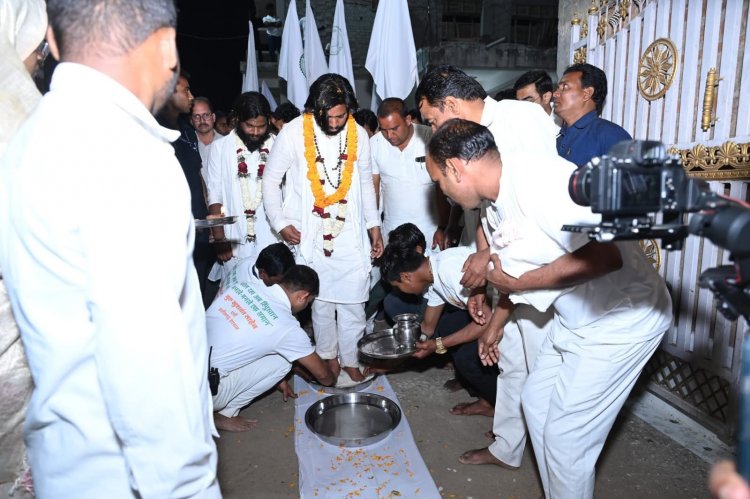 परम् पूज्य गुरु घासीदास बाबा जी के पावन आशीर्वाद एवं राजागुरु धर्मगुरु  गुरु बालदास साहेब जी के सानिध्य में विशाल सतनाम सद्भाव पदयात्रा का द्वितीय दिवस सफल हुआ।