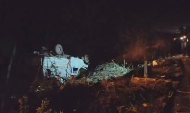 CG ACCIDENT : अनियंत्रित होकर पलटी पिकअप वाहन, 3 की मौत, 25 से अधिक घायल