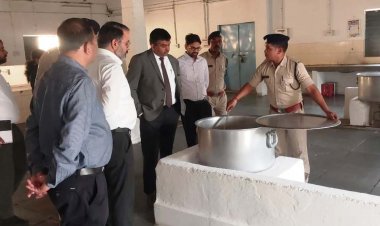 प्रधान जिला एवं सत्र न्यायाधीश ने किया जिला जेल का निरीक्षण