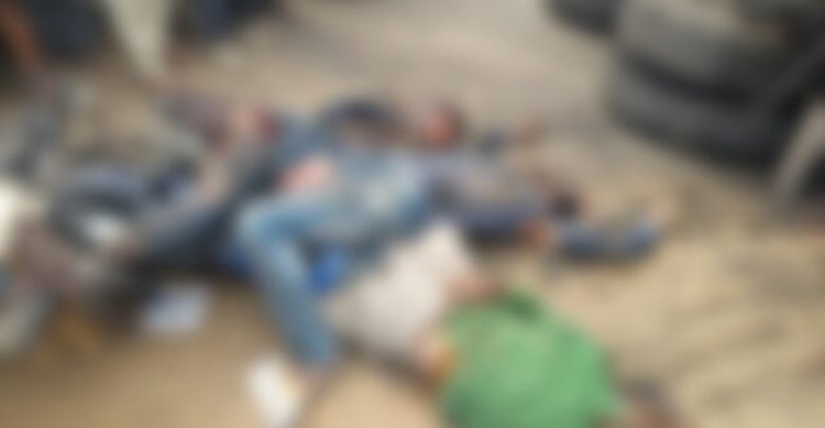 दर्दनाक हादसा…बाइक सवार पर पलटा कोयले से लदा ट्रका, मौके पर ही तीन लोगों की मौत