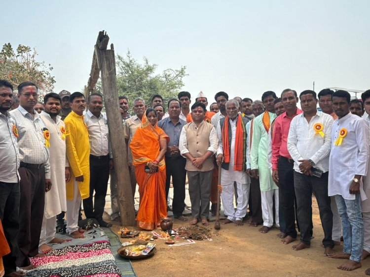 विकास की ओर अग्रसर हो रहा वनांचल क्षेत्र,ग्रामीणों की एक और मांग पूरी,बिरनपुर और बोधसेमरा में टीना शेड निर्माण के लिए भूमिपूजन संपन्न,लोगों में उत्साह!!