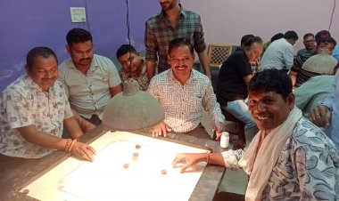 दिनेश यदु और पलाश तिवारी फाइनल में-दोनों के बीच फाइनल मुकाबला बुधवार को दोपहर 3 बजे होगा।  