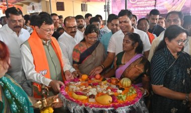 उद्योग मंत्री श्री देवांगन के जन्मदिन पर बधाई देने कार्यकर्ताओं एवं आम नागरिकों का उमड़ा हुजूम, जगह-जगह अभिनंदन एवं स्वागत 