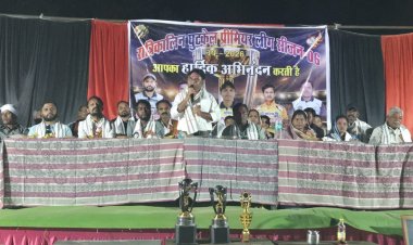 धमतरी : जिले के अंतिम छोर पर क्रिकेट का रोमांच,घुटकेल प्रीमियर लीग-6 का आगाज,ज़िला पंचायत अध्यक्ष अरुण सार्वा ने किया भव्य शुभारंभ..!!