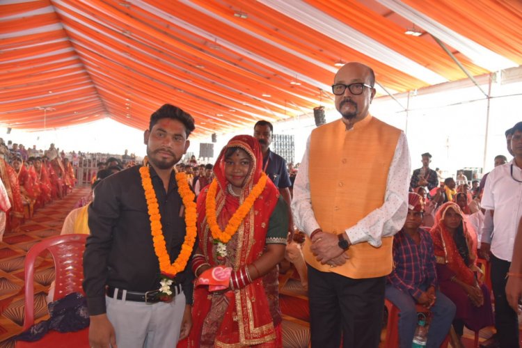 सामूहिक विवाह कार्यक्रम में शामिल हुए राज्यपाल