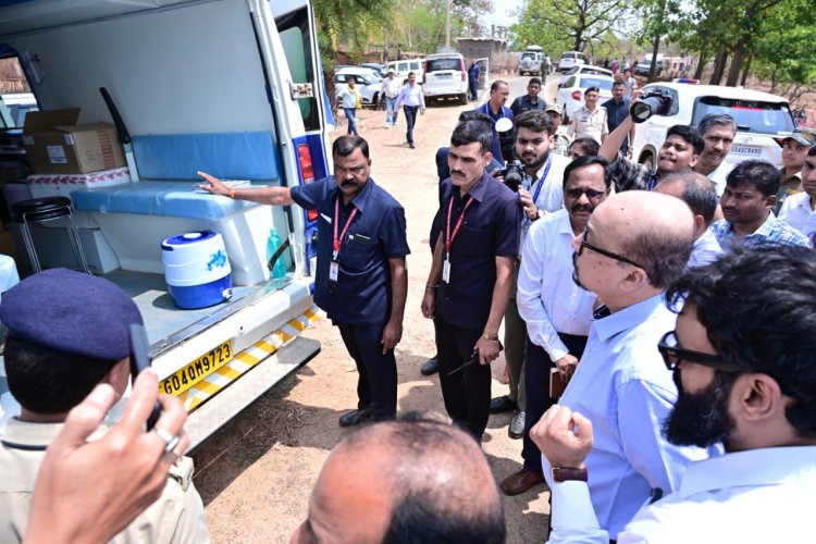 राज्यपाल  रमेन डेका ने बेहराखार में पीएम जनमन अंतर्गत संचालित मोबाइल मेडिकल यूनिट का किया अवलोकन