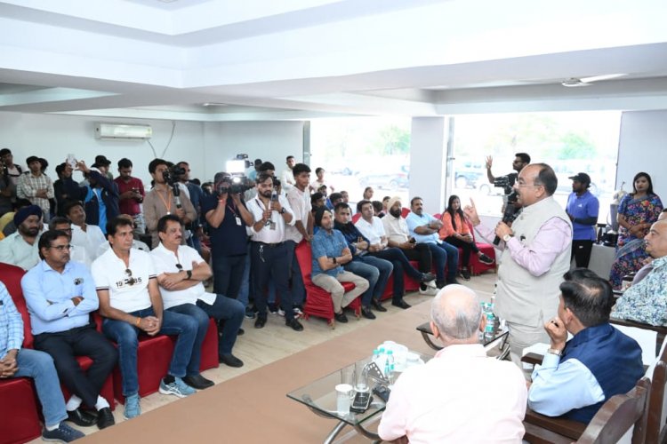 खेल और खिलाड़ियों को आगे बढ़ाने टूर्नामेंट आवश्यक :  अरुण साव