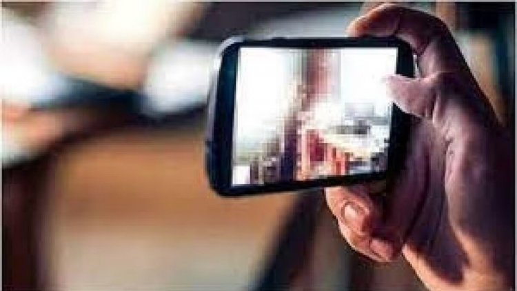 शर्मनाक : तालाब में नहाती युवती का बनाया अश्लील वीडियो, ब्लैकमेल कर दी धमकी, फिर जो हुआ……