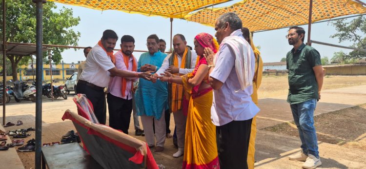 ग्राम पंचायत डाही में शेड निर्माण कार्य का भूमि पूजन संपन्न, डीपेंद्र साहू ने कहा कि शिक्षा के क्षेत्र में आधारभूत सुविधाओं का विकास अत्यंत आवश्यक है।