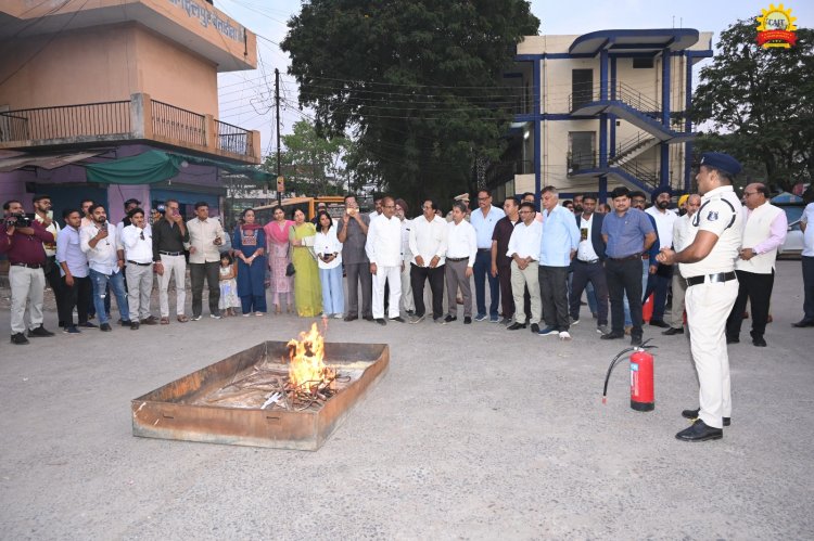 कैट एवं अग्निशमन विभाग के संयुक्त तत्वाधान में अग्नि सुरक्षा एवं रोकथाम कार्यशाला में व्यापारियों आगजनी से बचने उपाय से अवगत हुए - कैट 