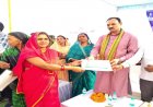 मझौली शिविर में सविता को मौके पर मिला आयुष्मान कार्ड, ग्रामीणों की समस्याओं का हुआ त्वरित निराकरणस्वास्थ्य मंत्री श्याम बिहारी जायसवाल