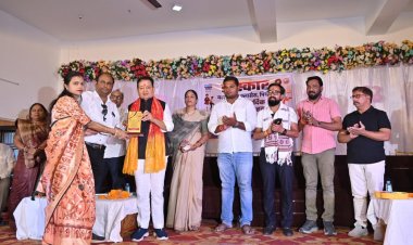 विधायक डॉ. संपत अग्रवाल ने डायरेक्टर गौरव चंद्राकर की निःशुल्क पहल को सराहा, बच्चों को दिया सफलता का मंत्र