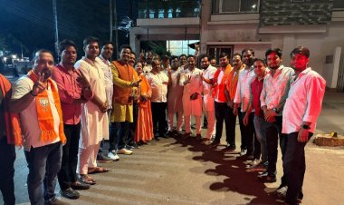 ऐतिहासिक जीत का जश्न: राष्ट्र निर्माण की दिशा में नई ऊर्जा — विधायक पुरंदर मिश्रा के नेतृत्व में उत्साहपूर्ण आयोजन