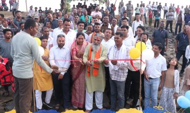 नए पर्यटन केंद्र के रूप में उभर रहा पिच्चेकट्टा का मावली हिल्स सांसद श्री नाग ने किया वाॅटर एडवेंचर का शुभारंभ