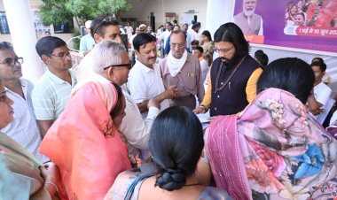 आरंग समाधान शिविर में 70 मामलों का मौके पर निराकरण, मंत्री गुरु खुशवंत साहेब ने सुनीं समस्याएं