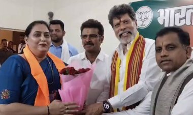 छत्तीसगढ़ कांग्रेस को लगा बड़ा झटका, महिला महामंत्री ने छोड़ा कांग्रेस का हाथ, 14 महिला कार्यकर्ता भाजपा में हुई शामिल…!!