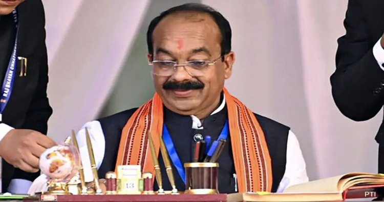 उप मुख्यमंत्री साव ने दी श्रमिक दिवस की बधाई: कांग्रेस के बोरे बासी दिवस और बैठक पर साधा निशाना