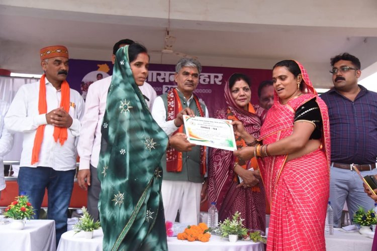 जनता की समस्याओं का तत्परतापूर्वक निराकरण करें अधिकारी - विधायक श्री साहू