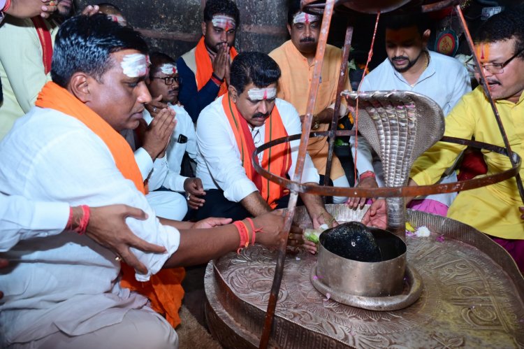 ’उप मुख्यमंत्री  विजय शर्मा ने भोरमदेव मंदिर में की पूजा अर्चना’