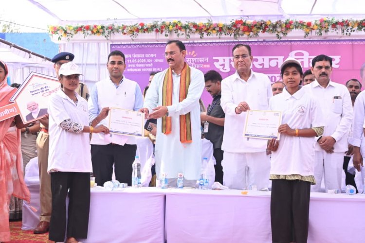 लोगों की समस्याओं का गंभीरतापूर्वक विचार कर त्वरित निराकरण करें - प्रभारी मंत्री श्याम बिहारी जायसवाल