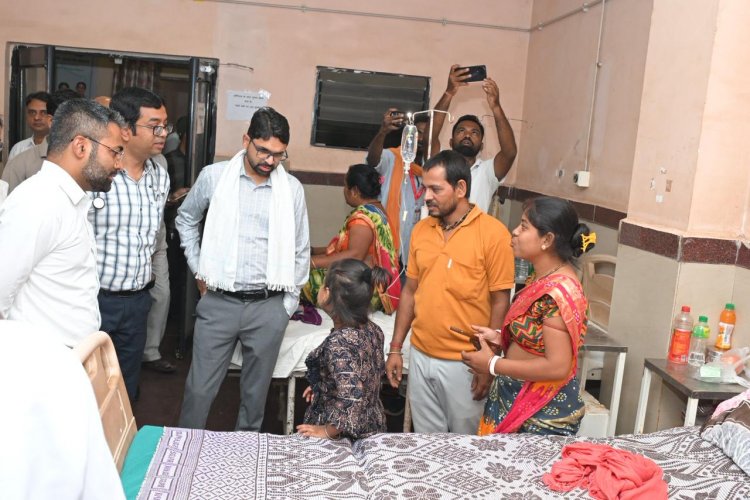 कलेक्टर ने निरीक्षण कर परिसर में स्वच्छता बरतने तथा सुविधाओं में विस्तार करने के दिए निर्देश