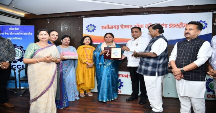 महिला चेम्बर के ‘उदया’ कार्यक्रम में नारी शक्ति का सम्मान, सांसद रूपकुमारी चौधरी बोलीं- डिजिटल युग में महिलाएं बन रहीं आत्मनिर्भर
