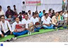 भाठागांव के जर्जर रोड़ को लेकर भाजपा है मस्त, क्षेत्र जी जनता है त्रस्त- कांग्रेसियों ने बोला हल्ला... 