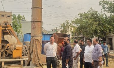 निगम लोक कर्म विभाग अध्यक्ष दीपक जायसवाल ने जोन 1 में पार्षदों सहित बैठक लेकर कार्यों की समीक्षा की, प्रगतिरत विकास कार्यों को देखा, समयसीमा में सभी विकास कार्य गुणवत्ता सहित पूर्ण करने कहा