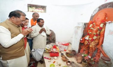 ठठारी गांव के ऐतिहासिक चतुर्भुज विष्णु मंदिर में मुख्यमंत्री साय ने की पूजा-अर्चना, प्रदेश की सुख-समृद्धि की कामना