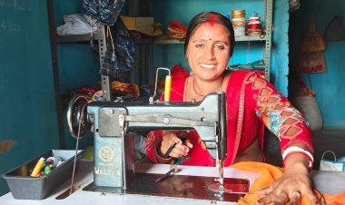 सुई-धागे से बदली तकदीर : श्रीमती विशाखा मंडल बनीं आत्मनिर्भरता की मिसाल