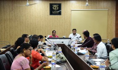 एकलव्य विद्यालयों की जिला स्तरीय समिति की बैठक संपन्न