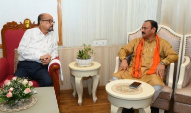 राज्यपाल श्री डेका से स्वास्थ्य एवं परिवार कल्याण मंत्री श्री जायसवाल ने की भेंट