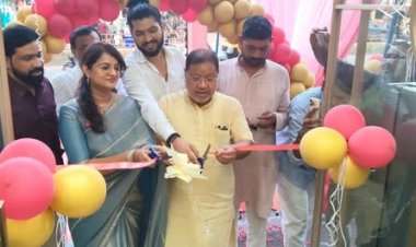 इलेक्ट्रॉनिक वस्तुओं के शोरूम