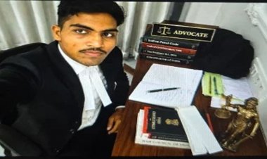 CG - काला कोट पहनकर कोर्ट में घूम रहा था फर्जी वकील, ऐसे हुआ खुलासा, कई आधार कार्ड, आईडी जब्त…..
