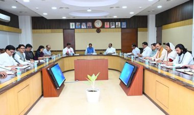 मुख्यमंत्री  विष्णुदेव साय की अध्यक्षता में मंत्रालय महानदी भवन में केबिनेट की बैठक प्रारंभ