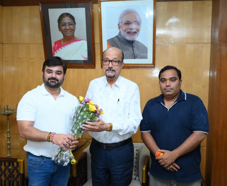 राज्यपाल श्री डेका से छत्तीसगढ़ कायाकिंग-कैनोइंग एसोसिएशन के पदाधिकारियों ने भेंट की