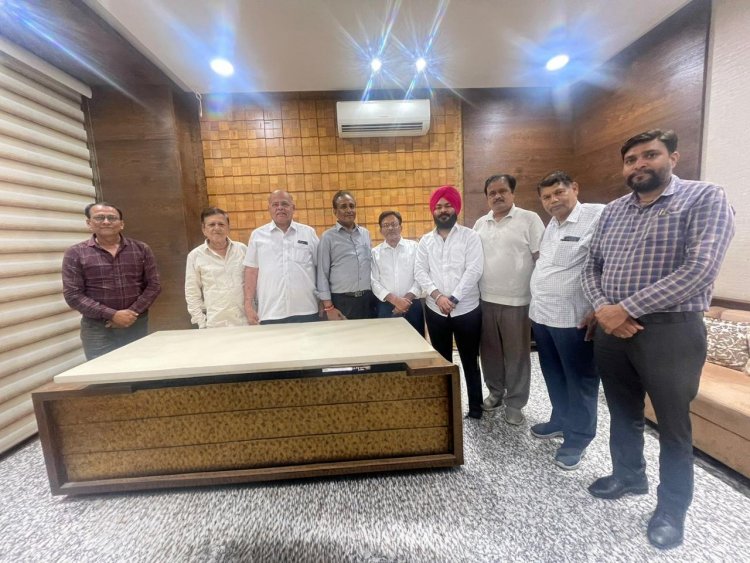 व्यापारियों के बीच पहुंचकर समस्याओं के समाधान का होगा प्रयास - अमर पारवानी