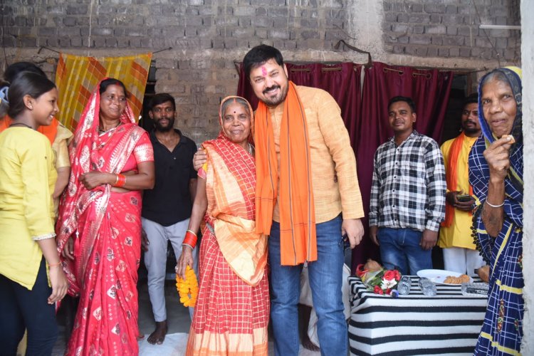 "जनता की सेवा ही हमारा मुख्य ध्येय है। 'घर-घर चलो अभियान' का मकसद हर एक नागरिक को सरकार की जनकल्याणकारी योजनाओं की जानकारी देना व वंचितों को लाभ दिलाना है "— अनुज शर्मा, विधायक