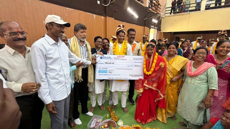 दो पुनर्वासित जोड़ों ने मुख्यमंत्री कन्या विवाह कार्यक्रम से दाम्पत्य जीवन की शुरुआत