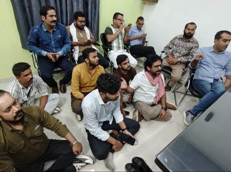पत्रकारों के खिलाफ पुलिसिया रवैये पर उठ रहे गंभीर सवाल : पत्रकार हुए एकजुट