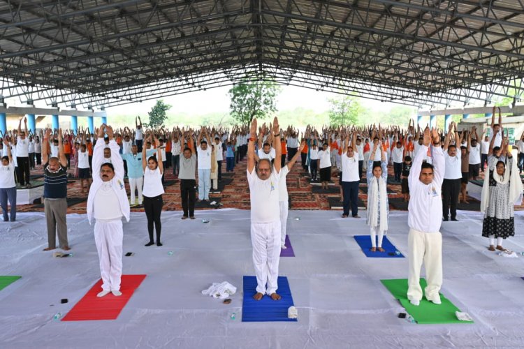 योग शारीरिक और मानसिक स्वास्थ्य का सशक्त माध्यम-सांसद बृजमोहन अग्रवाल