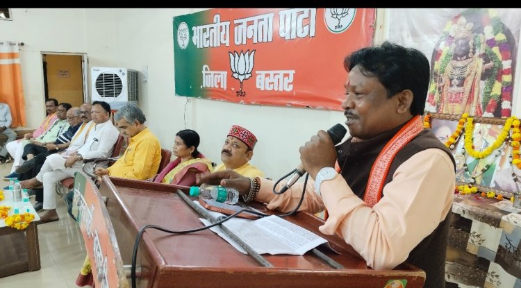 सत्तालोलुप कांग्रेस के भयावह आपातकाल व उसकी तानाशाही सोच से देश को परिचित होना चाहिये - सांसद महेश कश्यप